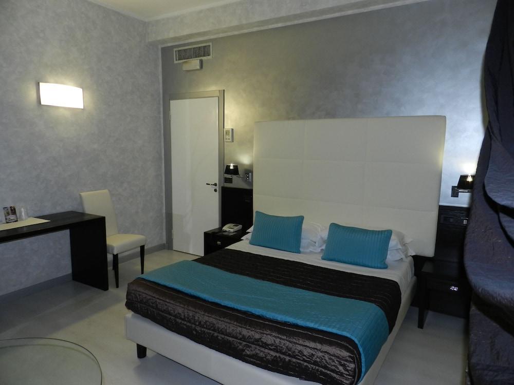 Hotel Victoria Porto San Giorgio Buitenkant foto