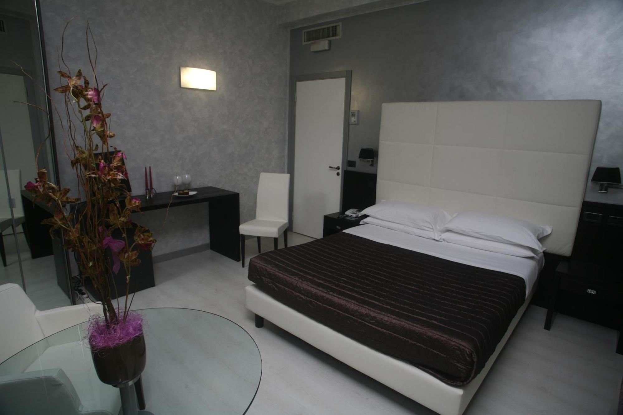 Hotel Victoria Porto San Giorgio Buitenkant foto