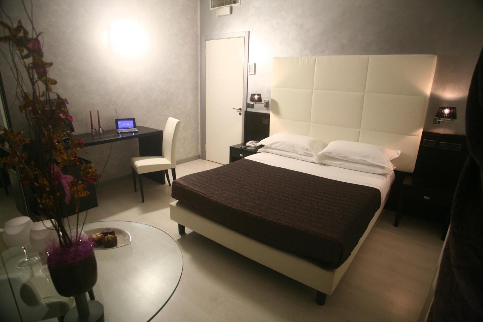 Hotel Victoria Porto San Giorgio Buitenkant foto