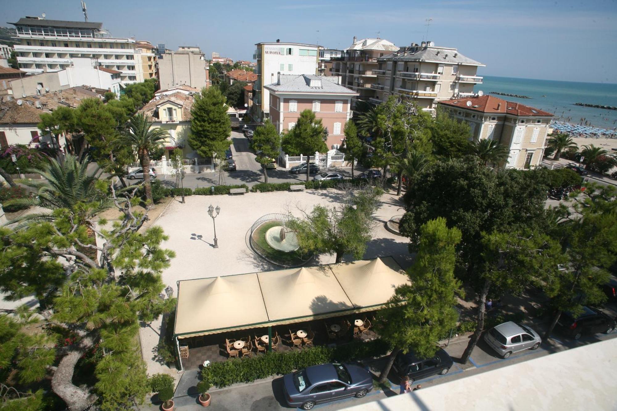 Hotel Victoria Porto San Giorgio Buitenkant foto