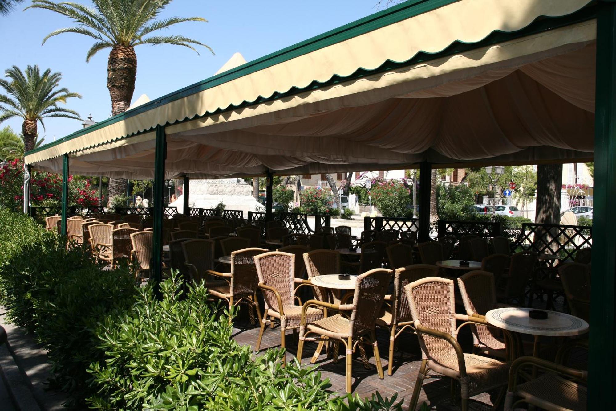 Hotel Victoria Porto San Giorgio Buitenkant foto